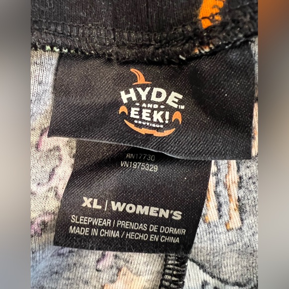 Dinosaur 🦖 2 Pc Pajamas / Thermal Underwear- Black w Dino Skeletons - Picture 6 of 8